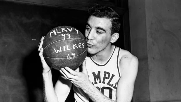 bill-mlkvy-temple-ncaa-record